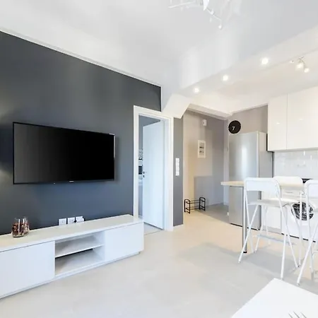 Modern Close To Metaxourgeio Apartment *